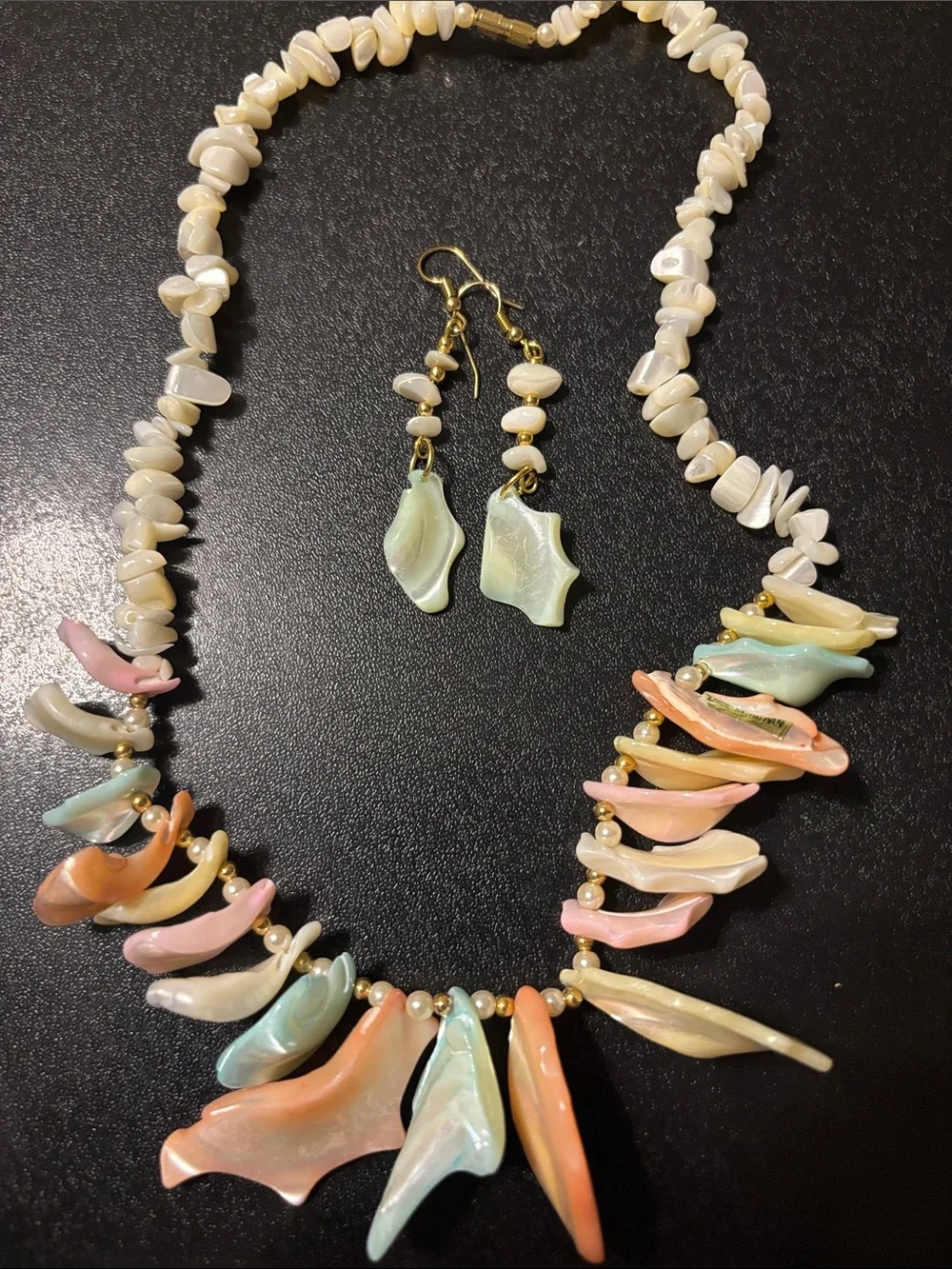 Pastel‎ Shell Drop Necklace and Earrings Cream and Multicolor MOP Chip Necklace